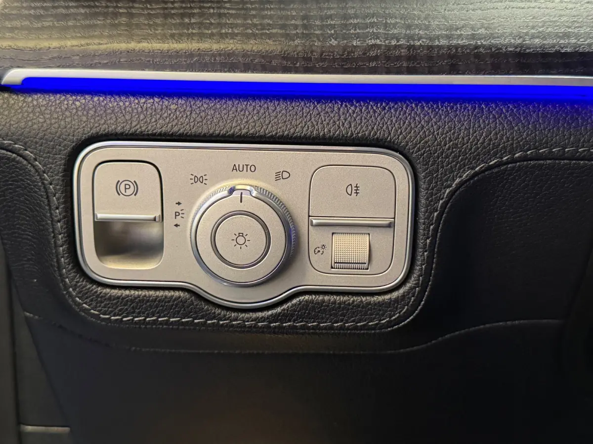 350 e 4MATIC APPLE CARPLAY SCHUIFDAK LUCHTVERING MEMORY SEATS STOEL SFEERVERLICHTING AD. CRUISE
