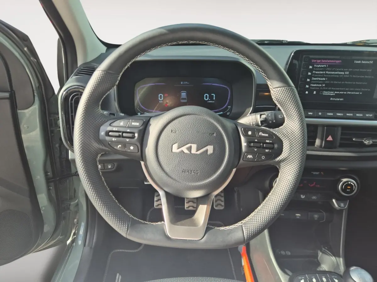 1.0 DPI GT-Line | Cruise Control | Climate Control | Camera | Navigatie | Stoelverwarming | Stuurverwarming | Open Dak |
