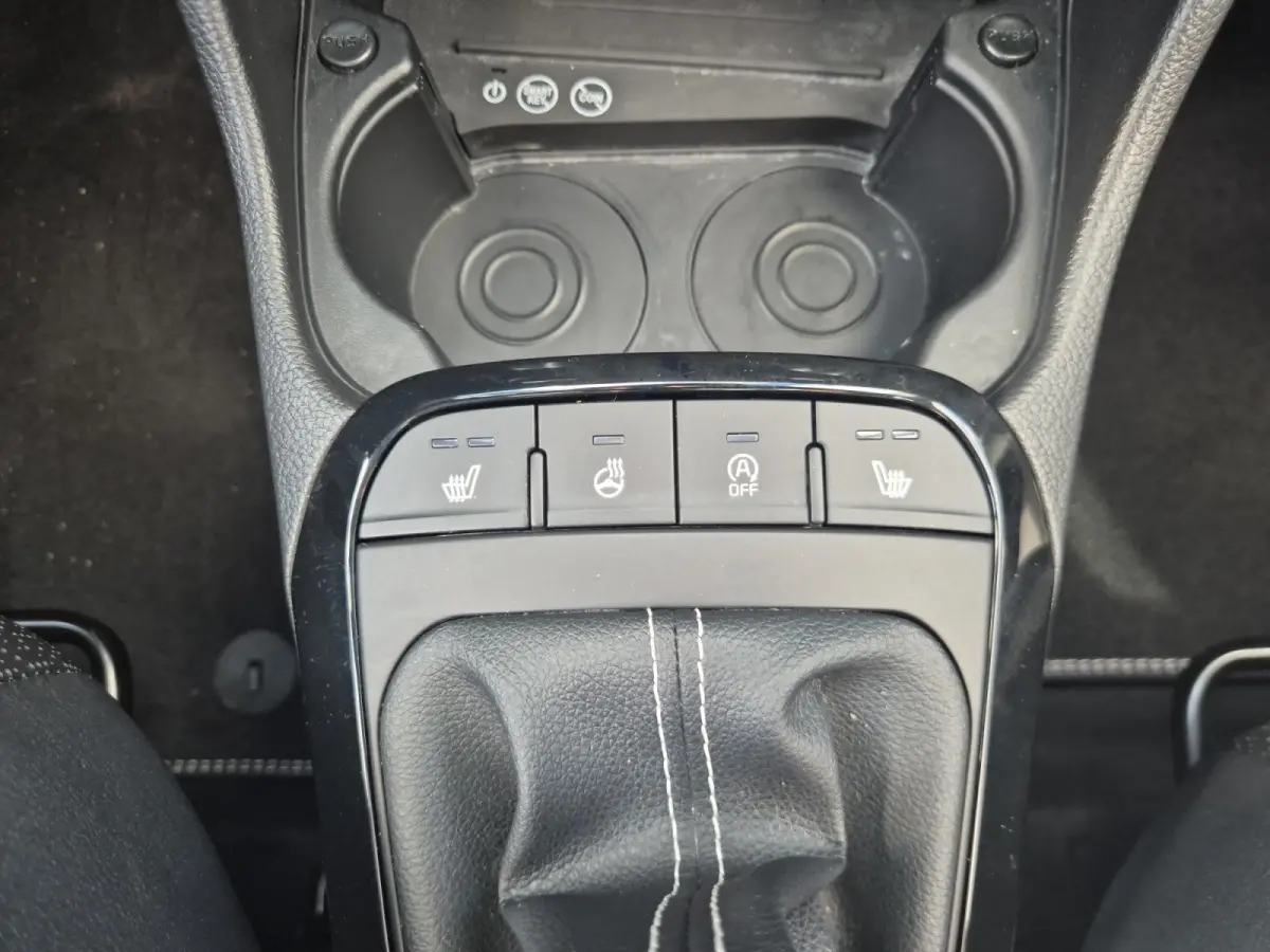 1.0 DPI GT-Line | Cruise Control | Climate Control | Camera | Navigatie | Stoelverwarming | Stuurverwarming | Open Dak |
