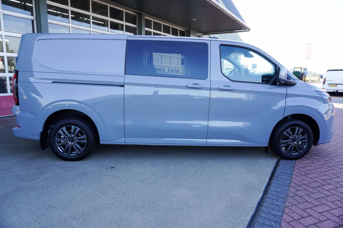 Cust. 320 L2H1 Limited 71 kWh 160KW/218PK DC. Automaat nr. V086 | Airco | Adap.Cruise | Navi | 360 Camera | Schuifdeur L+R