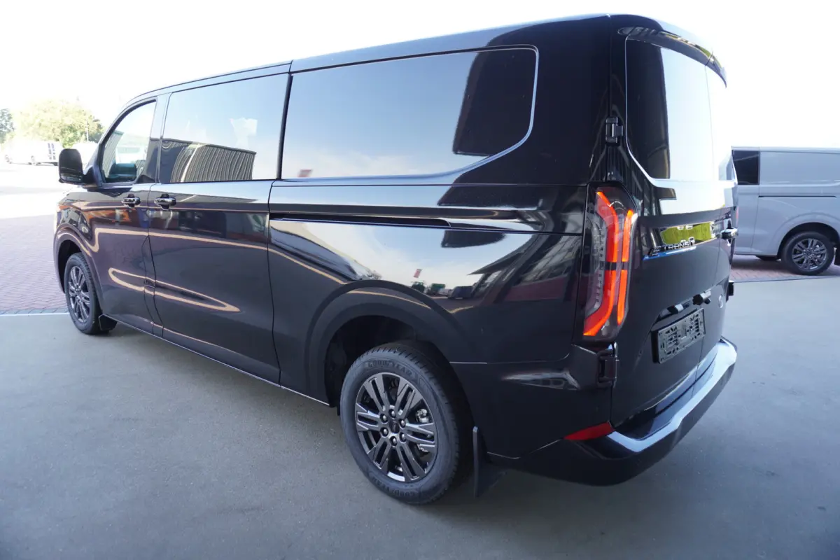 Cust. 320 L2H1 Limited 71 kWh 160KW/218PK Dubbelcab. Automaat nr. V087 | Airco | Adap.Cruise | Navi | 360 Camera | Schuifdeur L+R
