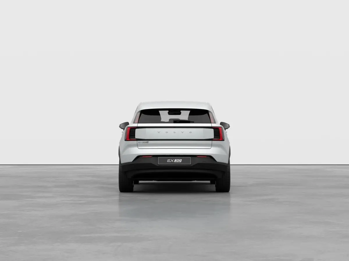 P5 Plus Europa 51 kWh | Bliss | Keyless | Stuur & stoel verwarming | Harman kardon audio |