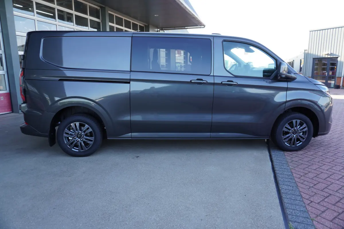 Cust. 320 L2H1 Dubbel cabine Limited 71 kWh 160KW/ 218pk nr. V085 | Airco | Adap.Cruise | Navi | 360 Camera | Schuifdeur Links+Rechts