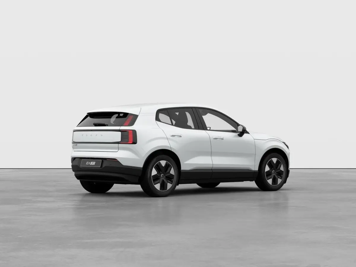 P5 Plus Europa 51 kWh | Bliss | Keyless | Stuur & stoel verwarming | Harman kardon audio |
