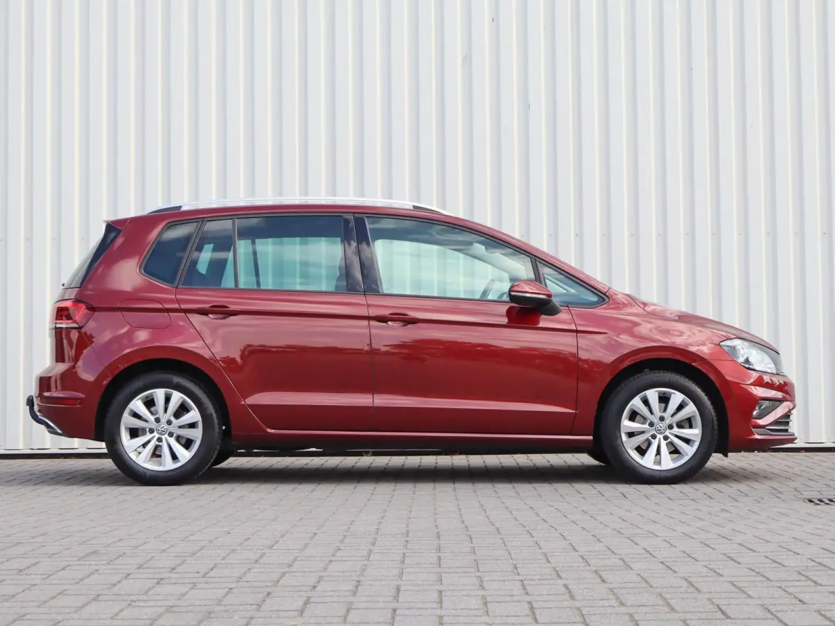 1.0 TSI 110pk DSG Comfortline | Trekhaak | Adaptive Cruise | Navigatie | Achteruitrijcamera | 16'' Velgen