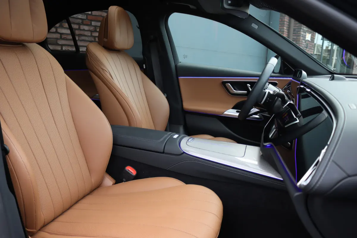 400 e 4MATIC AMG Line | Hyperscreen | Distronic+ | Massage | Stoelventilatie | HUD | 3D-Display | Verwarmd Stuurwiel | Burmester | Vlakkenverwarming | Digital Light |