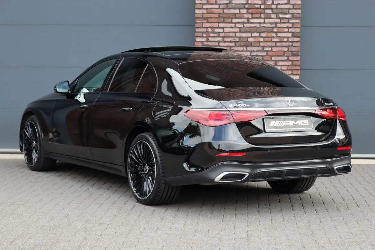 400 e 4MATIC AMG Line | Hyperscreen | Distronic+ | Massage | Stoelventilatie | HUD | 3D-Display | Verwarmd Stuurwiel | Burmester | Vlakkenverwarming | Digital Light |