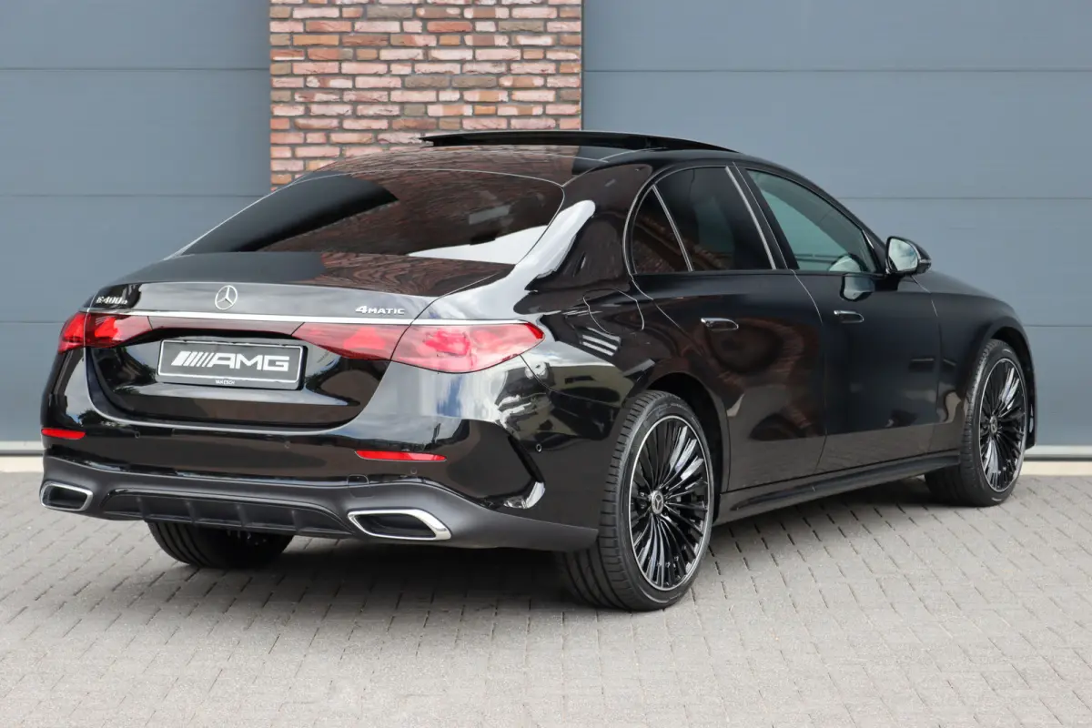 400 e 4MATIC AMG Line | Hyperscreen | Distronic+ | Massage | Stoelventilatie | HUD | 3D-Display | Verwarmd Stuurwiel | Burmester | Vlakkenverwarming | Digital Light |