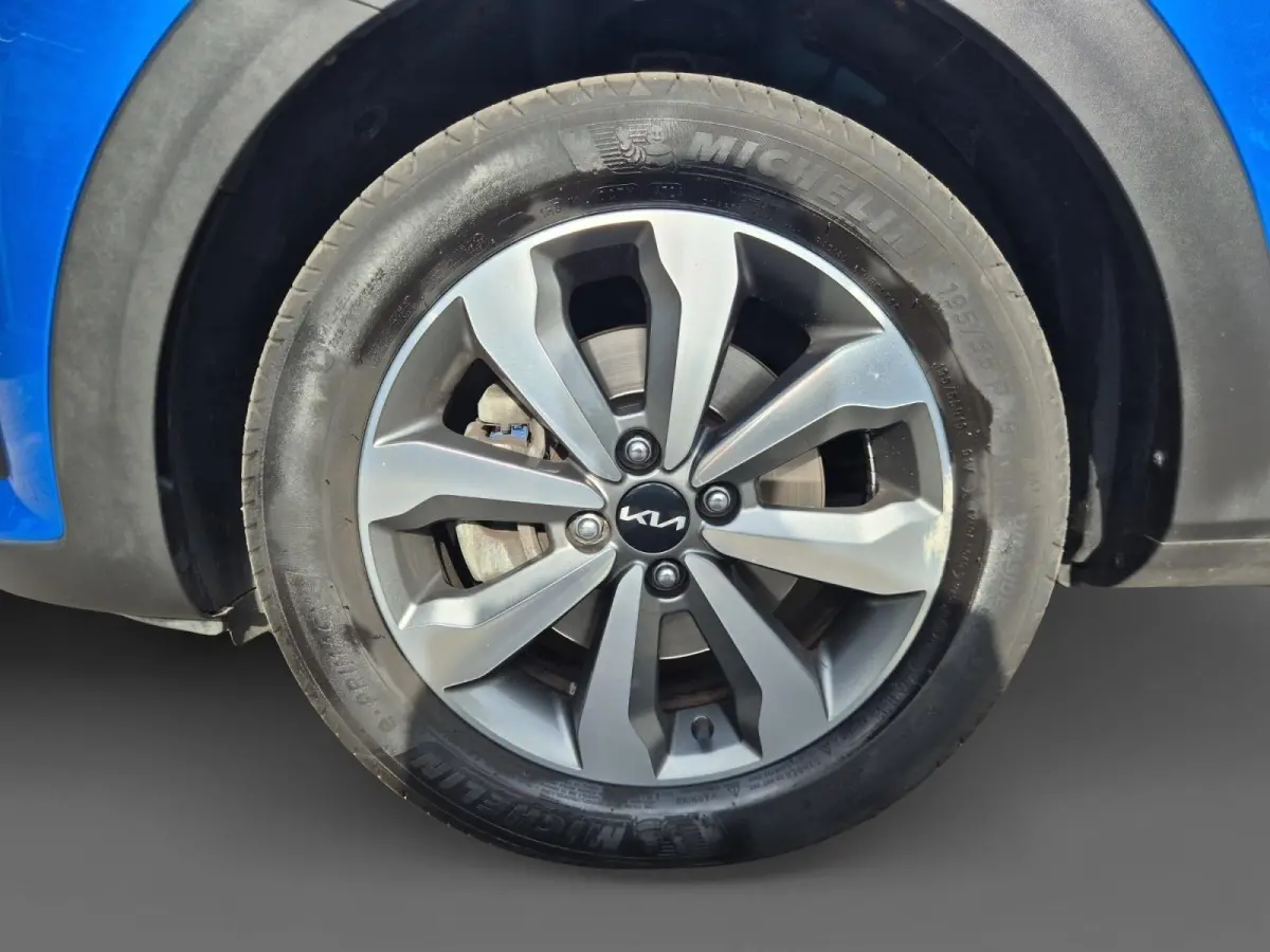 1.0 T-GDi MHEV DynamicPlusLine | Cruise Control | Climate Control | Camera | Navigatie | Parkeersensoren | Trekhaak | Zwart Dak |