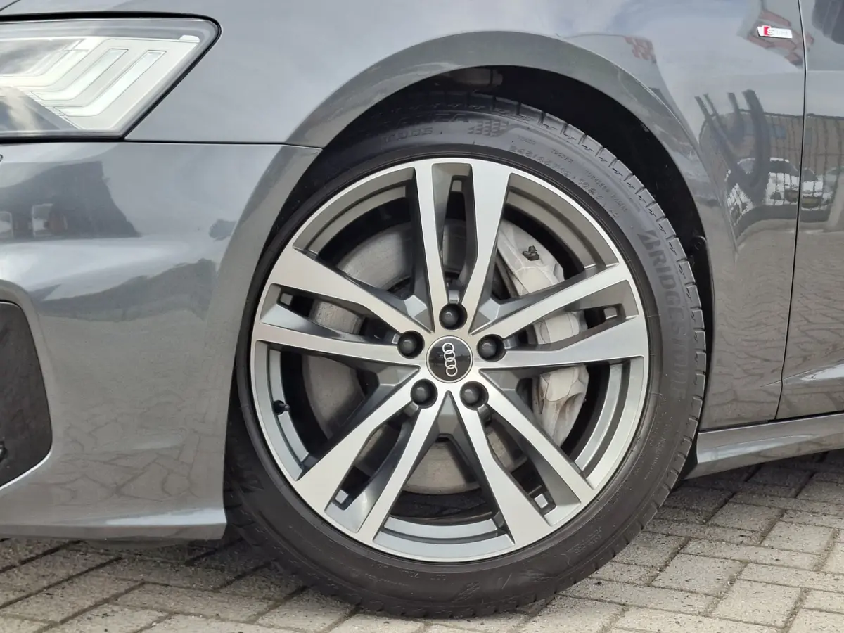 50 TFSI e quattro S edition | Navigatie/Android/Apple Carplay | LM Velgen 19" | Achteruitrijcamera | Voorstoelen Verwarmd | Elektrisch Wegklapbare Trekhaak | Cruise Control |