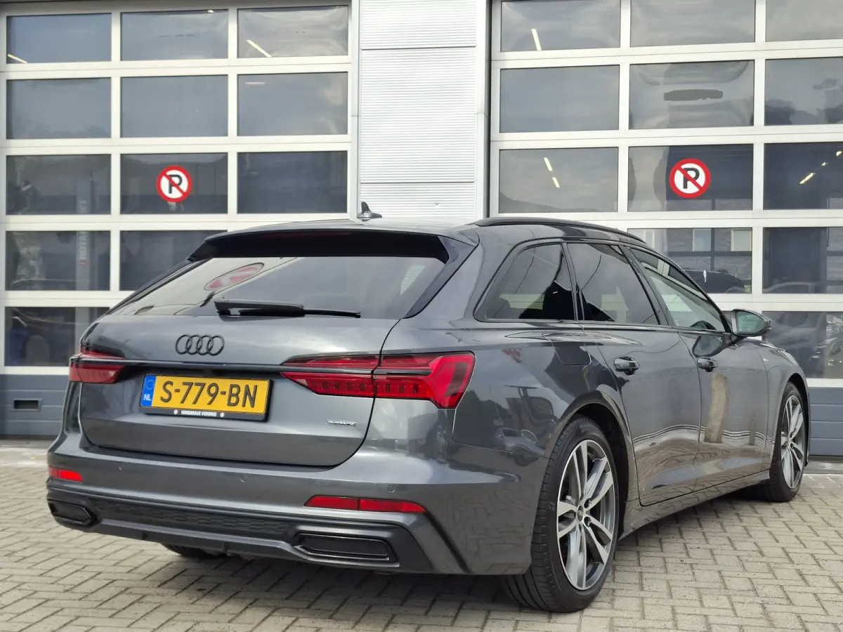 50 TFSI e quattro S edition | Navigatie/Android/Apple Carplay | LM Velgen 19" | Achteruitrijcamera | Voorstoelen Verwarmd | Elektrisch Wegklapbare Trekhaak | Cruise Control |