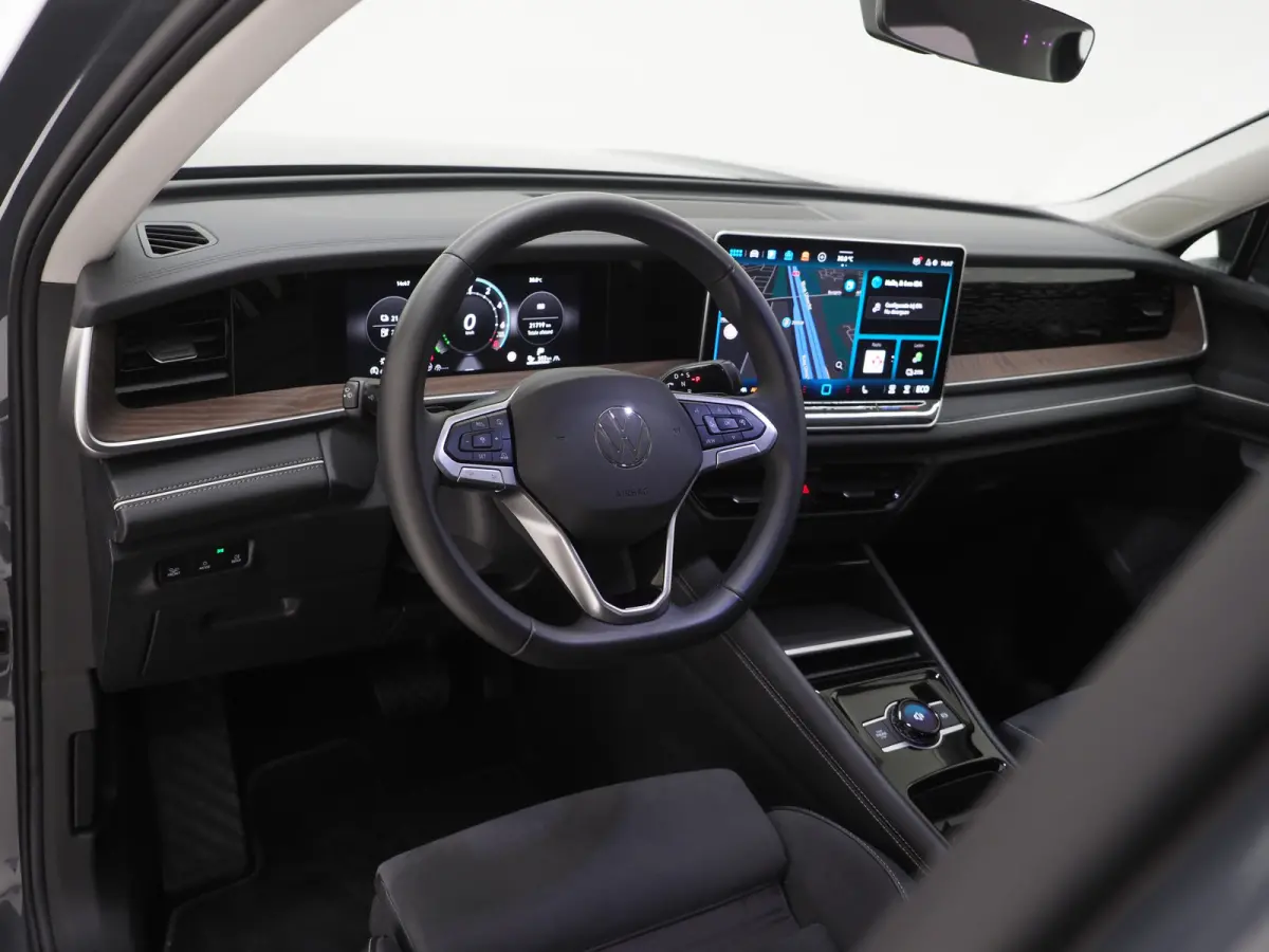 1.5 eHybrid Elegance 272PK | Leder/Alcantara | Trekhaak | Massage | 360 | Sfeerlicht | Adaptive Cruise | Matrix
