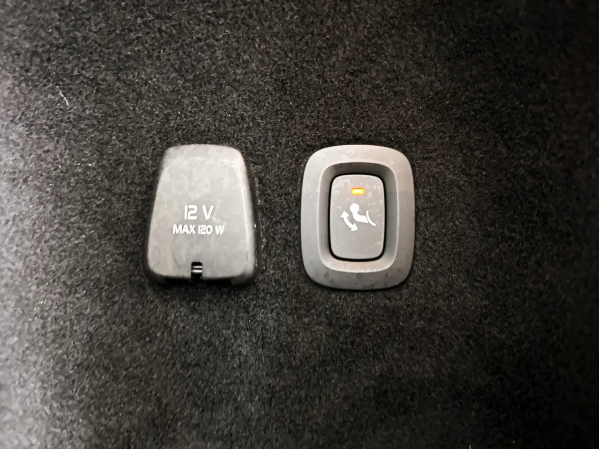 D4 Aut. Momentum Pro | Parkeercamera | Trekhaak
