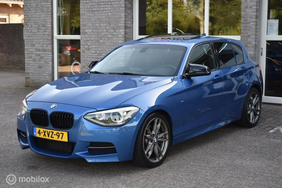 M135i xDrive High Executive Cruise Stoelv Goed onderhoud