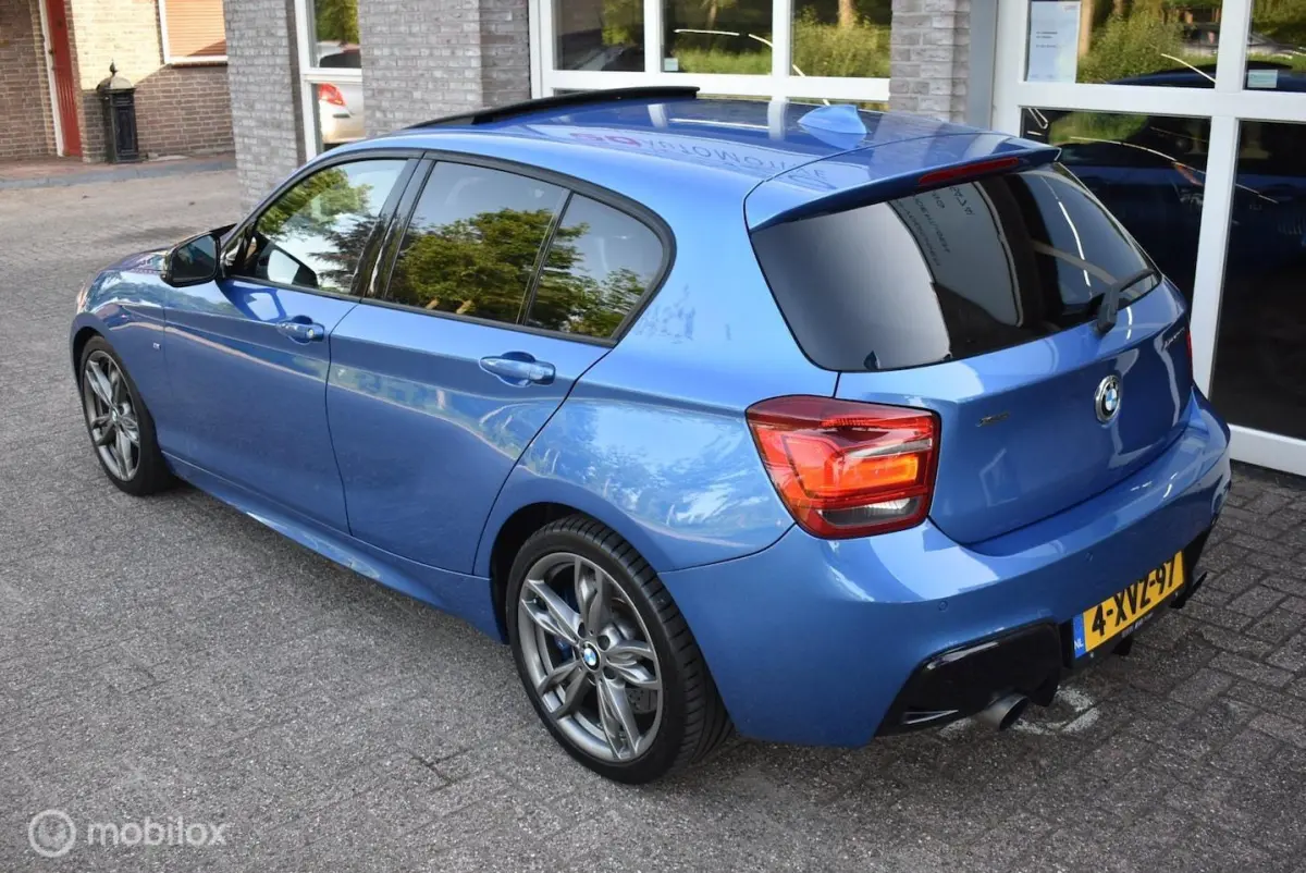 M135i xDrive High Executive Cruise Stoelv Goed onderhoud