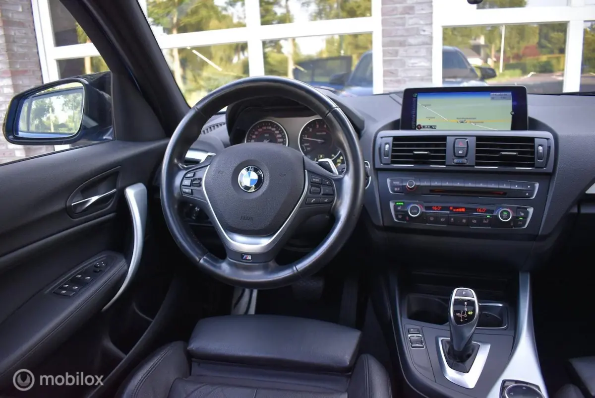 M135i xDrive High Executive Cruise Stoelv Goed onderhoud