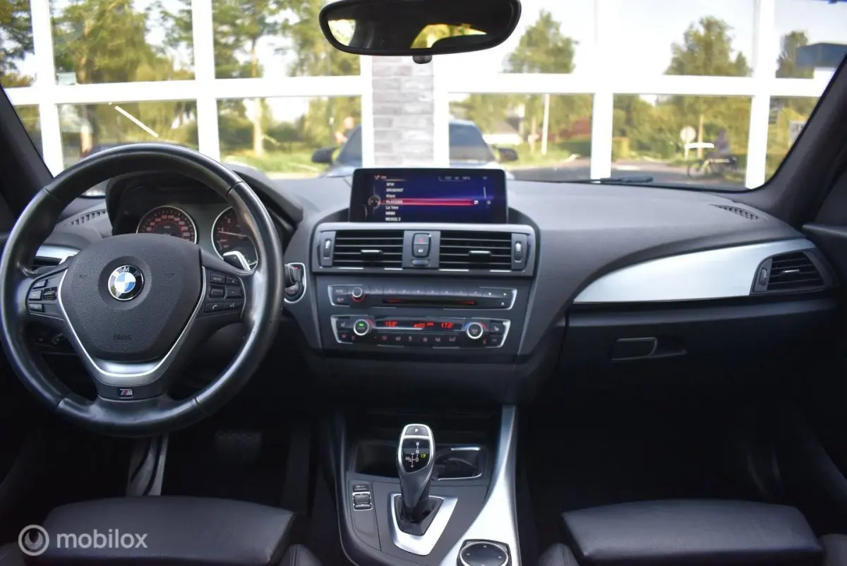 M135i xDrive High Executive Cruise Stoelv Goed onderhoud