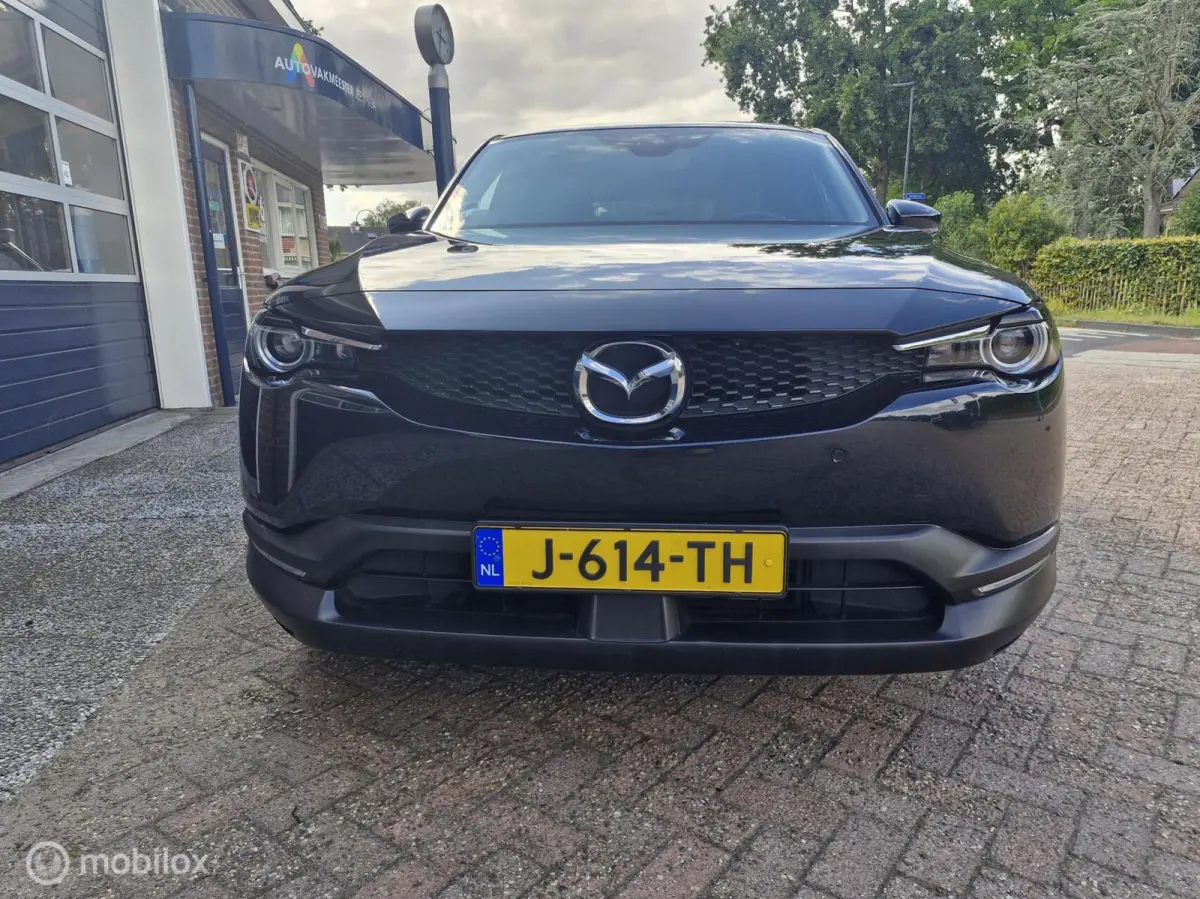 e-SkyActiv 145 First Edition 36 kWh