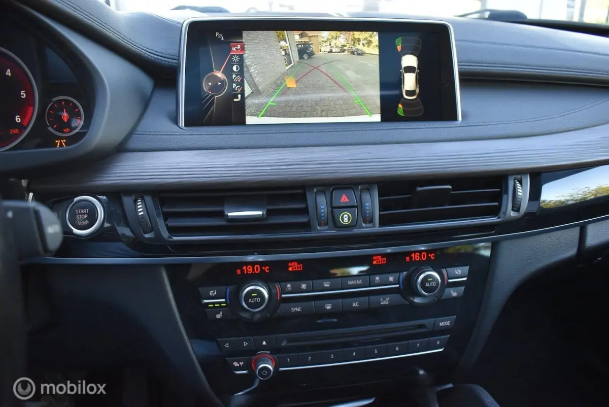 XDrive40d High Executive NLauto Weinig eigenaar Standkachel Pano
