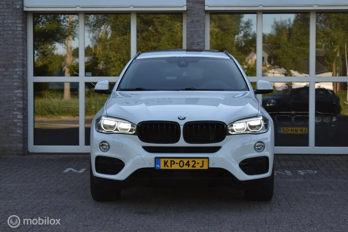 XDrive40d High Executive NLauto Weinig eigenaar Standkachel Pano