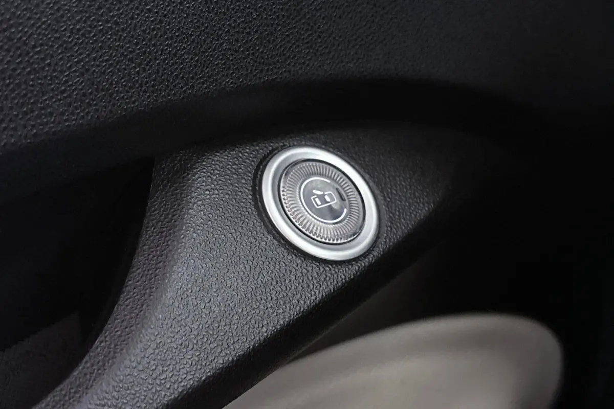 3+1 La Prima 42 kWh Panoramadak Stoelverwarming Camera Apple CarPlay