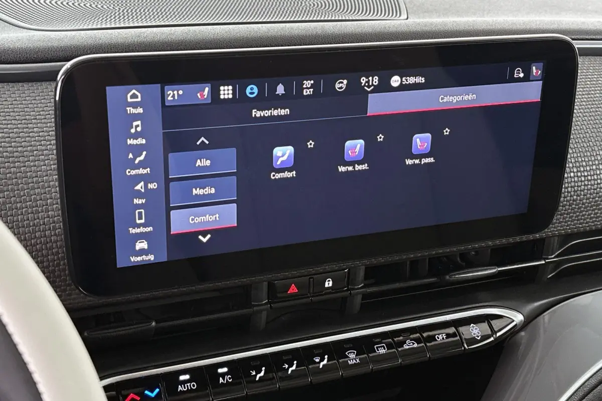 3+1 La Prima 42 kWh Panoramadak Stoelverwarming Camera Apple CarPlay