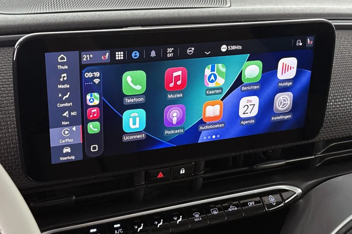 3+1 La Prima 42 kWh Panoramadak Stoelverwarming Camera Apple CarPlay