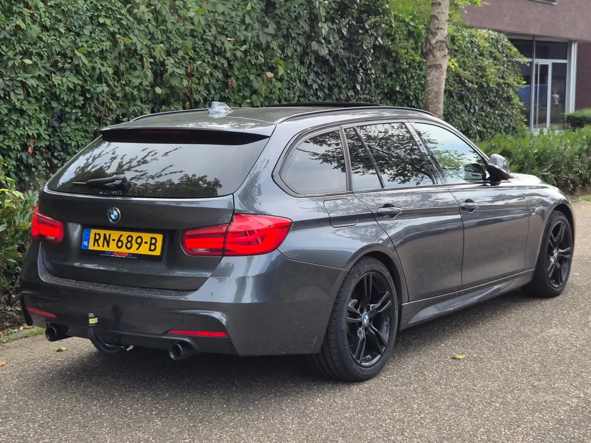 M Sport PANO HUD Apple CarPlay Trekhaak Alcantara HiFi Inklapbare spiegels NAP Corporate Lease Executive