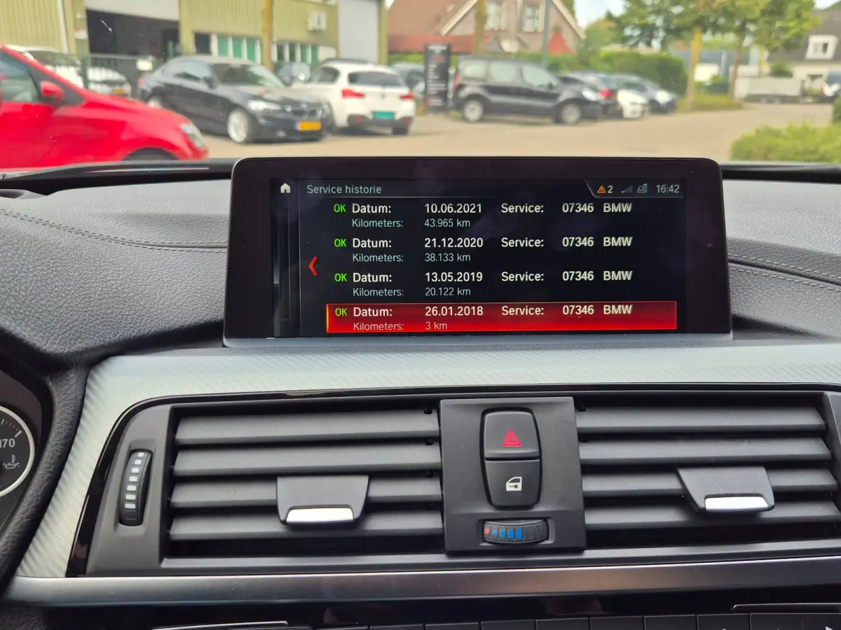 M Sport PANO HUD Apple CarPlay Trekhaak Alcantara HiFi Inklapbare spiegels NAP Corporate Lease Executive