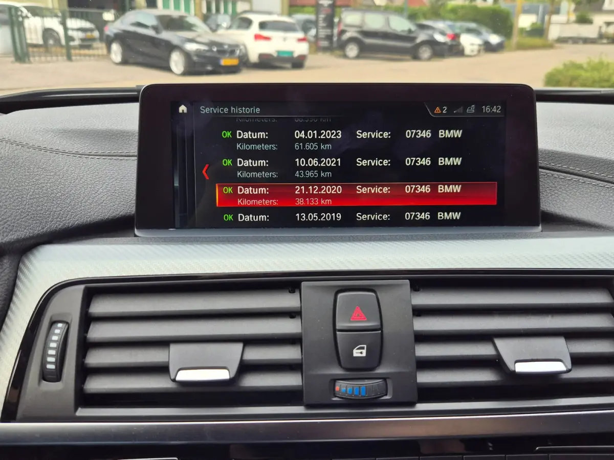 M Sport PANO HUD Apple CarPlay Trekhaak Alcantara HiFi Inklapbare spiegels NAP Corporate Lease Executive