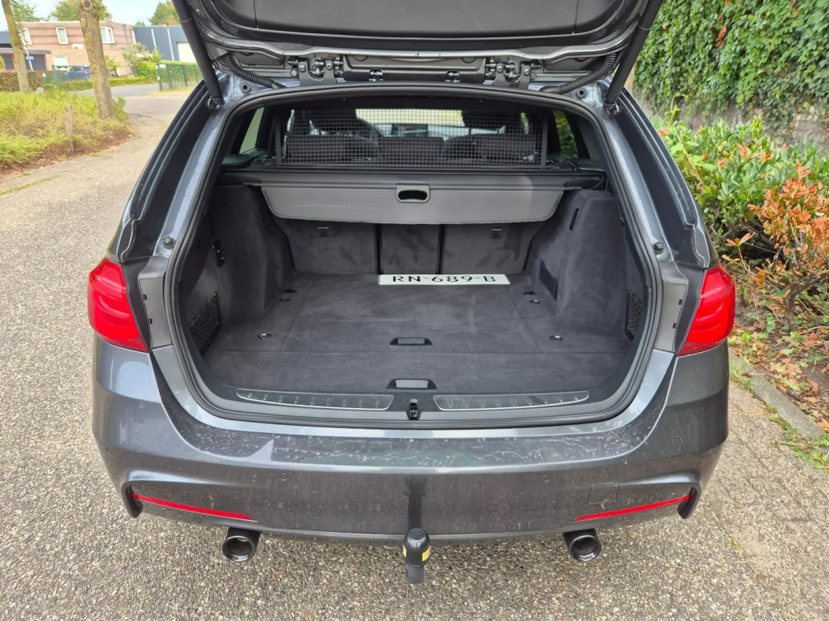 M Sport PANO HUD Apple CarPlay Trekhaak Alcantara HiFi Inklapbare spiegels NAP Corporate Lease Executive