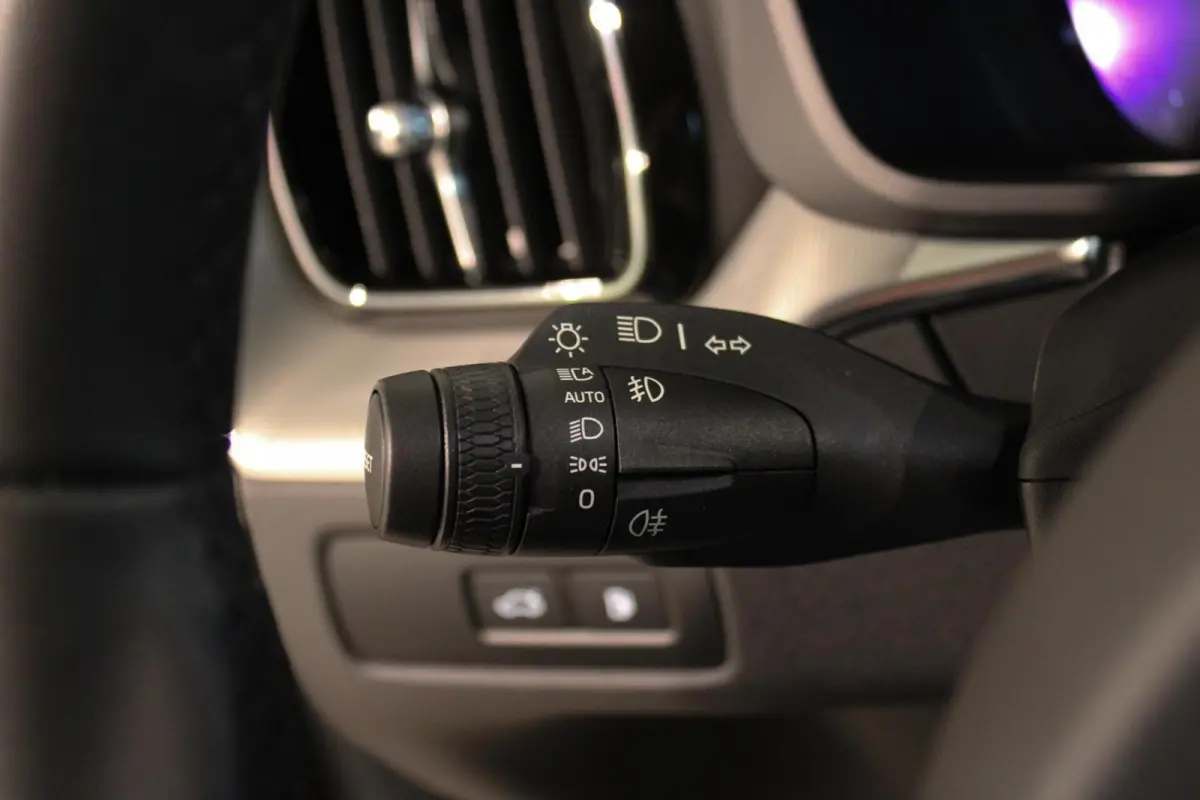 2.0 T6 Plug-in hybrid AWD Plus Dark LUCHTV | PANO