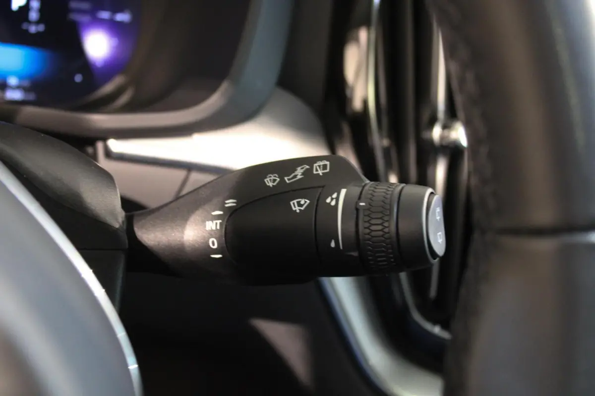 2.0 T6 Plug-in hybrid AWD Plus Dark LUCHTV | PANO