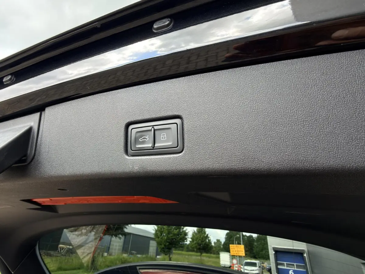40 Launch edition Advanced Plus 77 kWh 1e eig|Carplay|Warmtepomp|Dealer OH|