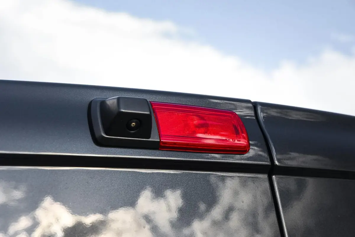bestel 2.0 dCi 145 T29 L2H1 DC Luxe
