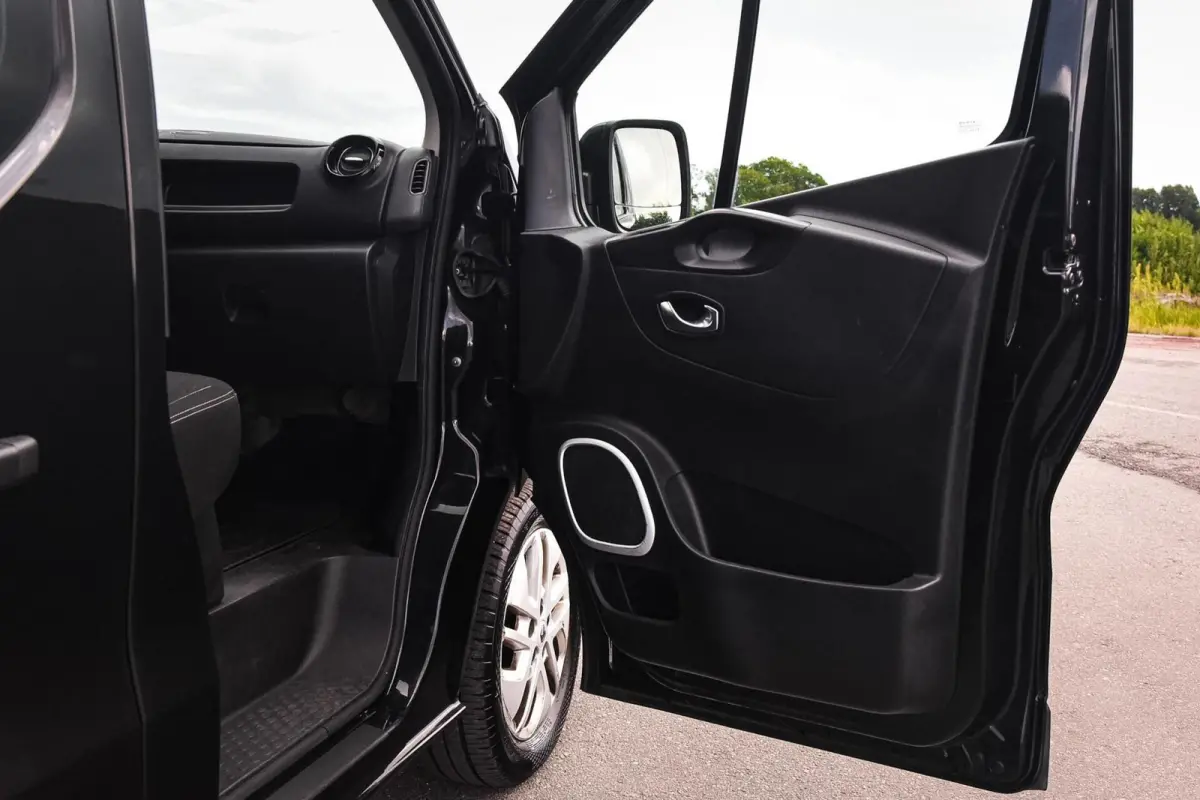 bestel 2.0 dCi 145 T29 L2H1 DC Luxe