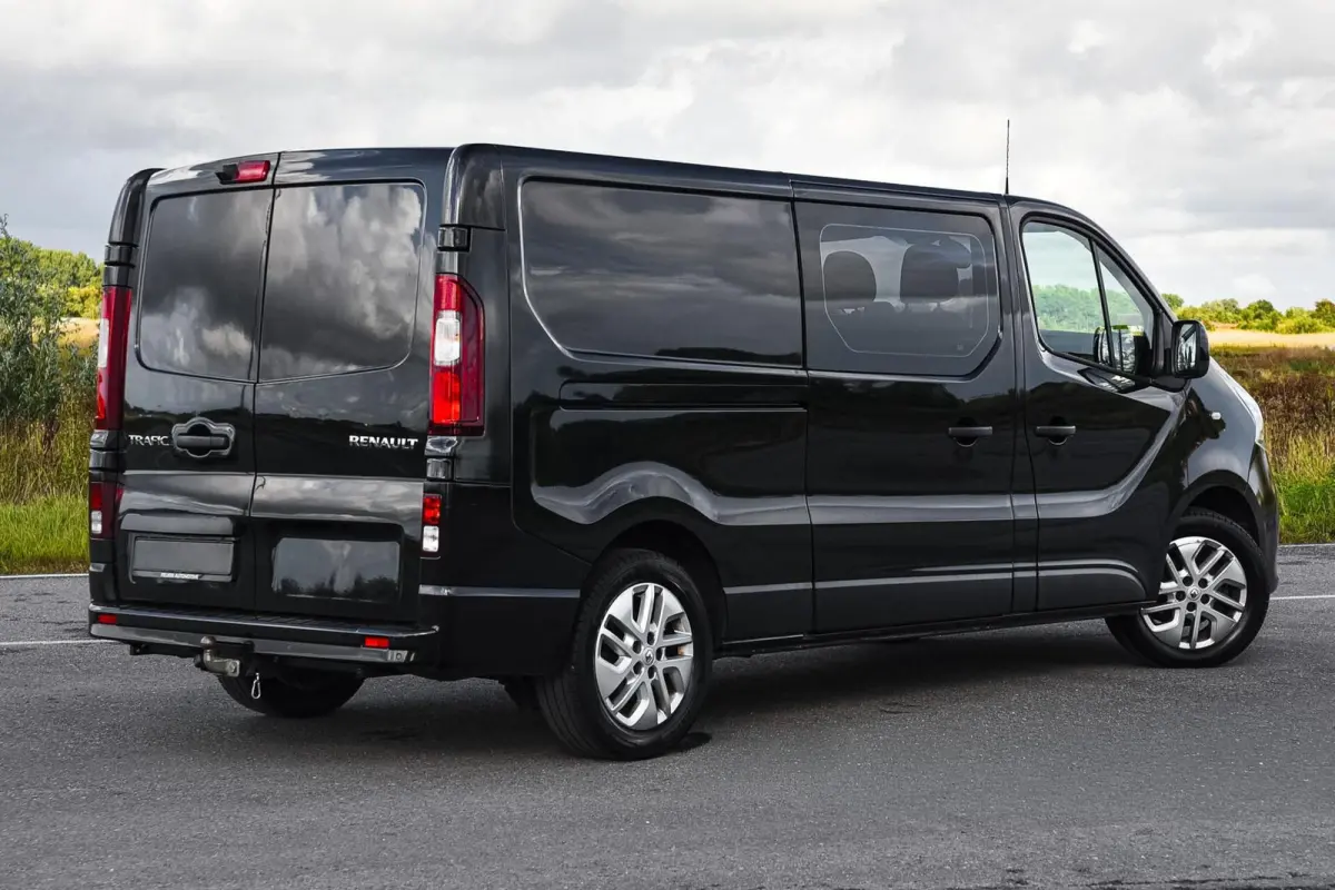 bestel 2.0 dCi 145 T29 L2H1 DC Luxe