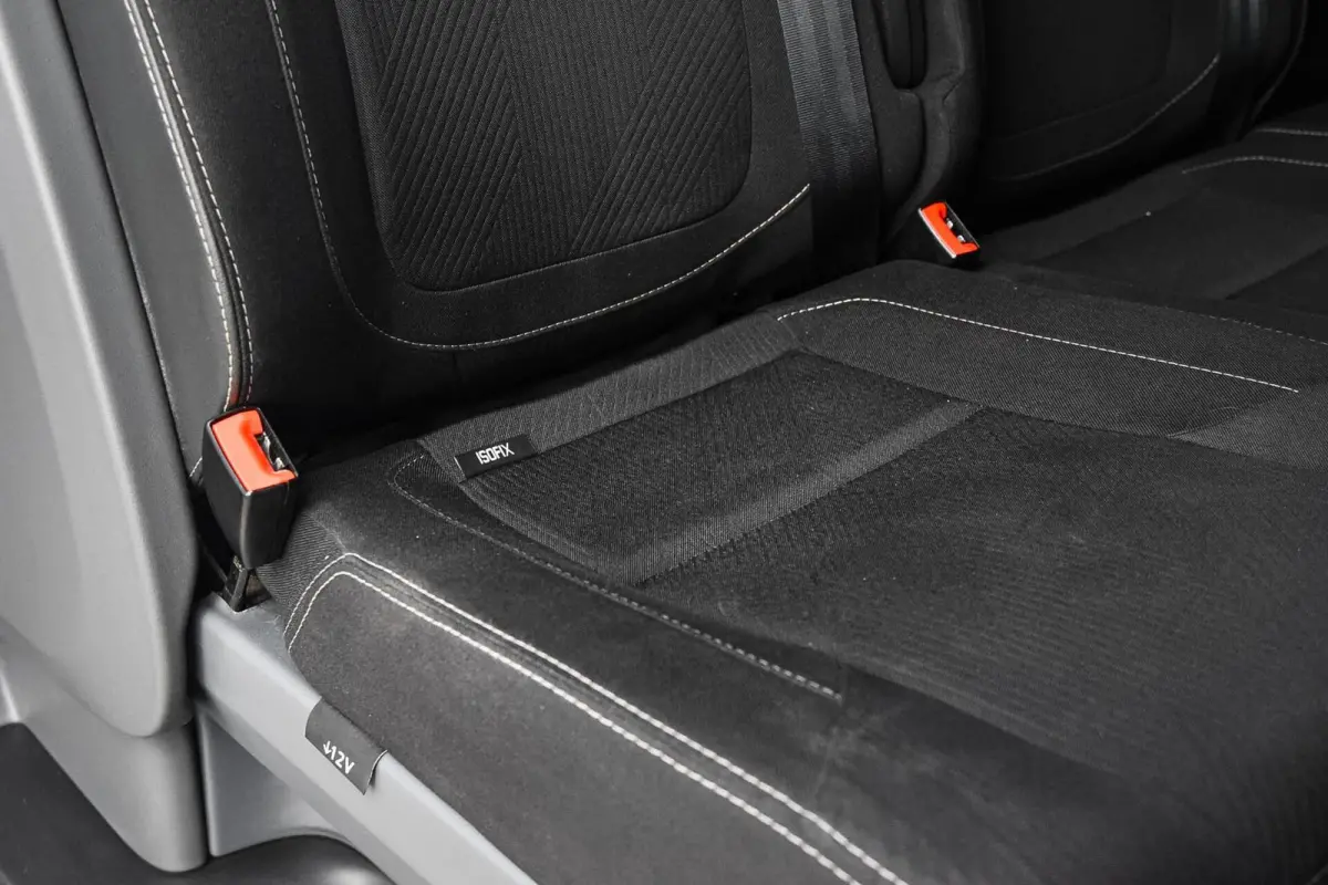 bestel 2.0 dCi 145 T29 L2H1 DC Luxe