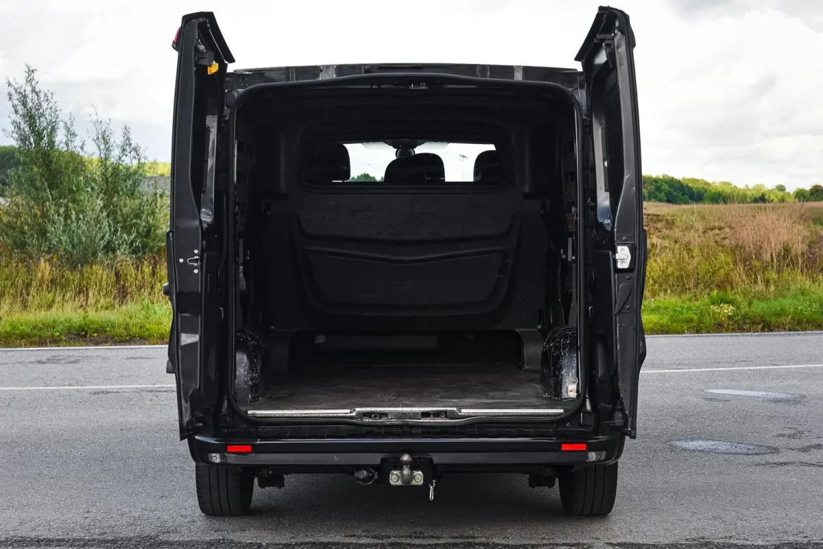 bestel 2.0 dCi 145 T29 L2H1 DC Luxe