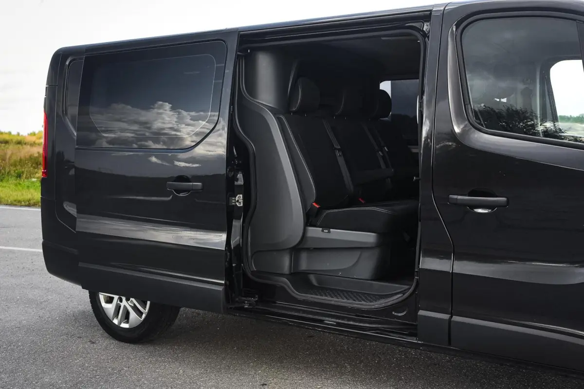 bestel 2.0 dCi 145 T29 L2H1 DC Luxe