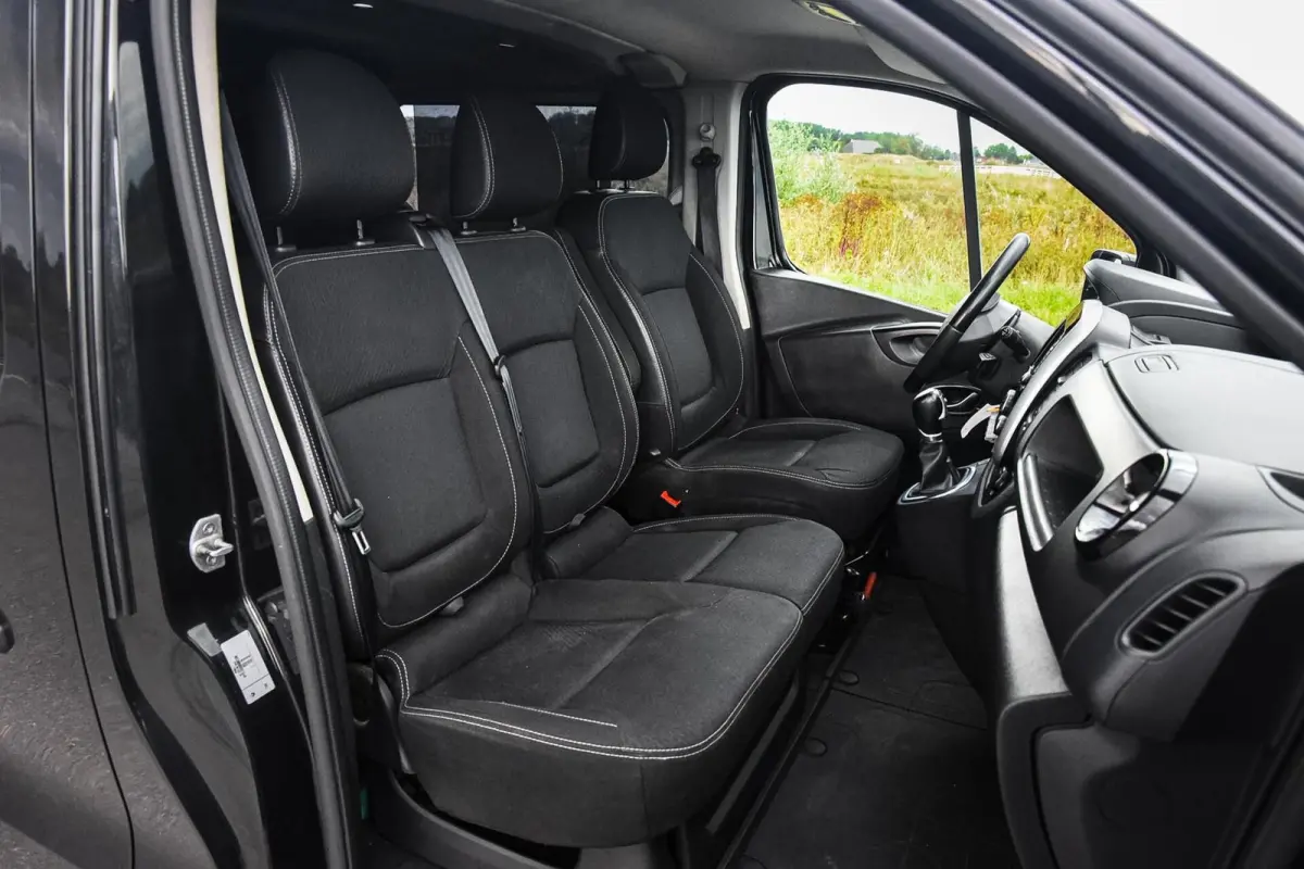 bestel 2.0 dCi 145 T29 L2H1 DC Luxe