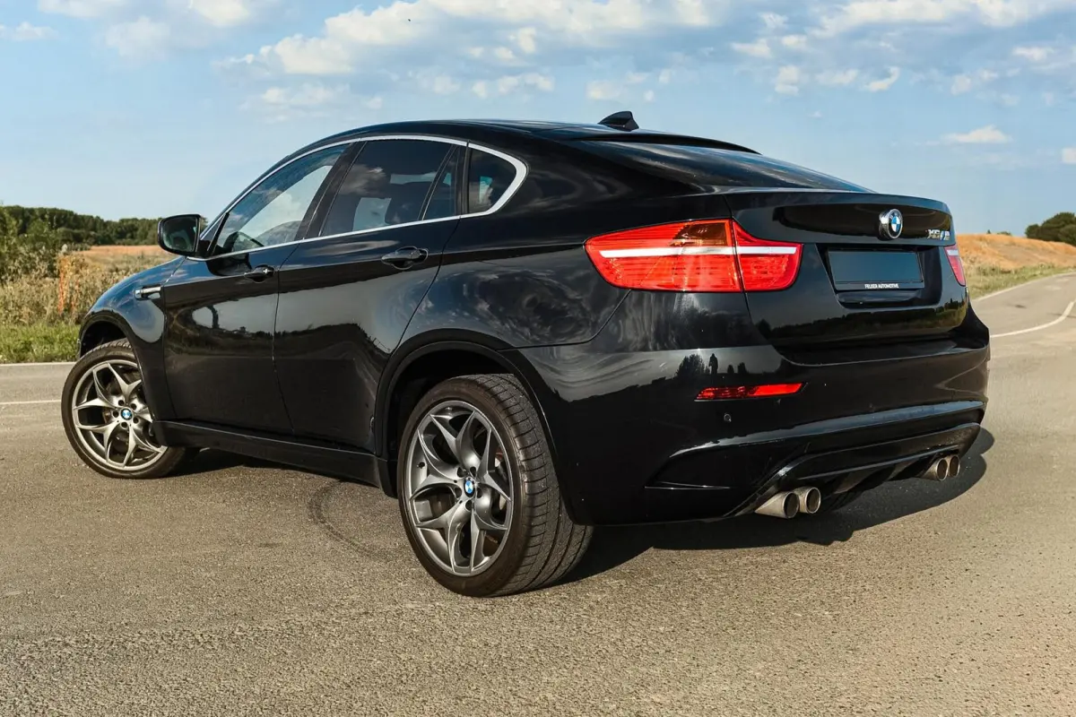 M 4.4 V8 555PK LCI | Pano | Soft-Close | Standkachel