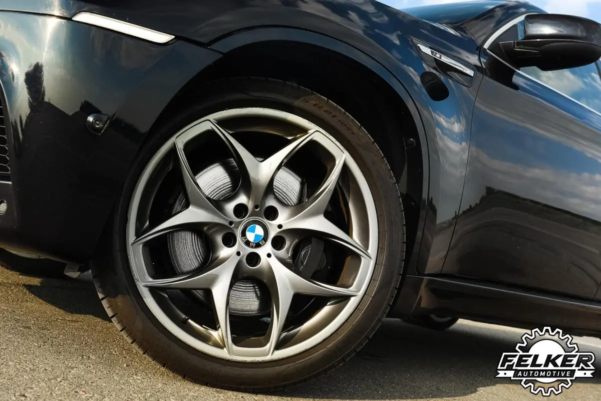 M 4.4 V8 555PK LCI | Pano | Soft-Close | Standkachel