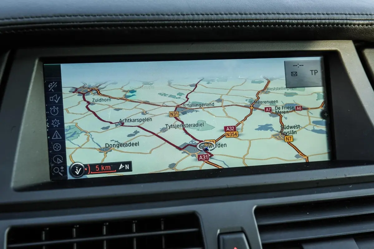 M 4.4 V8 555PK LCI | Pano | Soft-Close | Standkachel