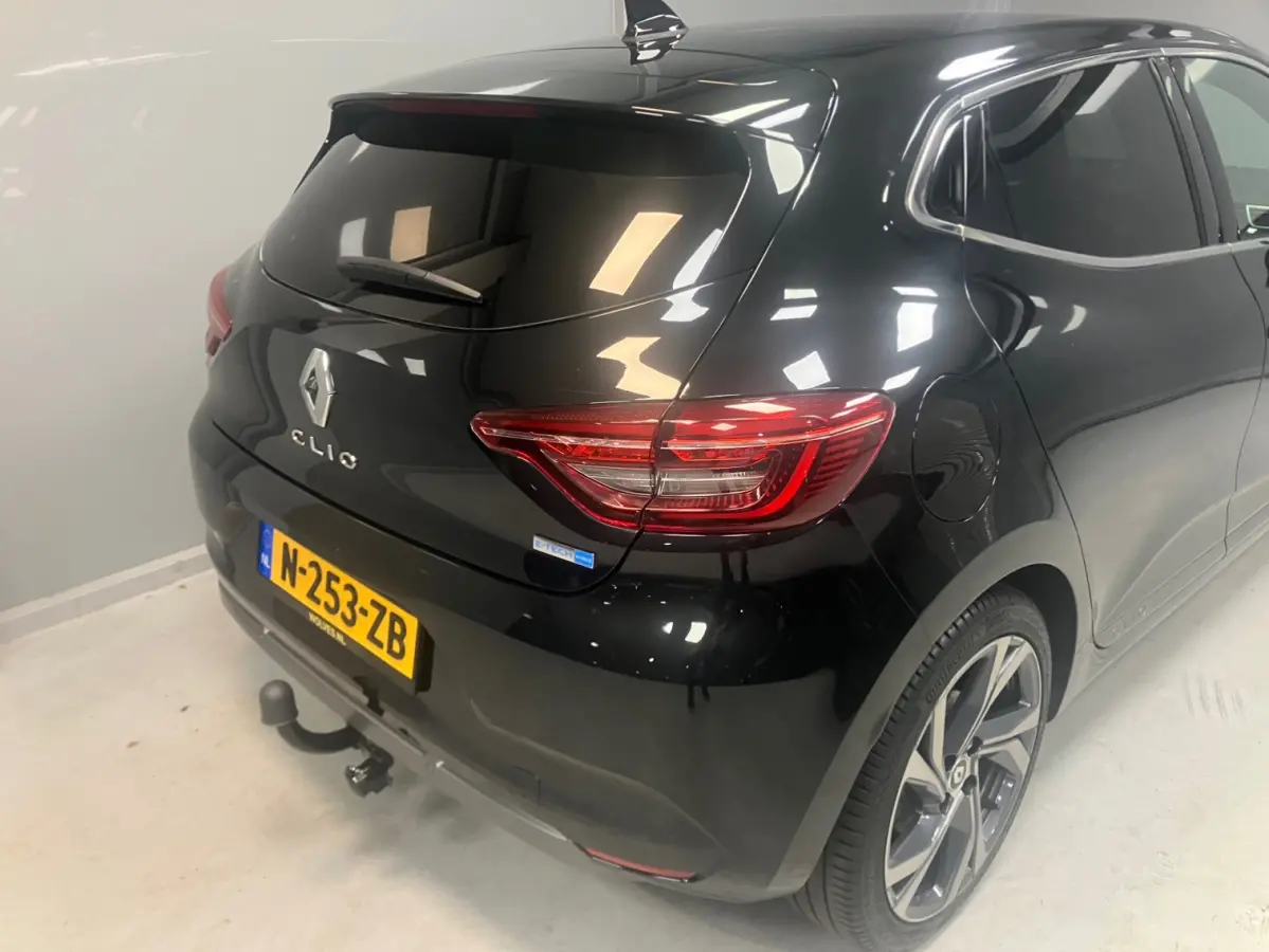 1.6 E-Tech Hybrid 140 R.S. Line | RS| LED | Camera | Navigatie | Trekhaak | Eerste eigenaar |