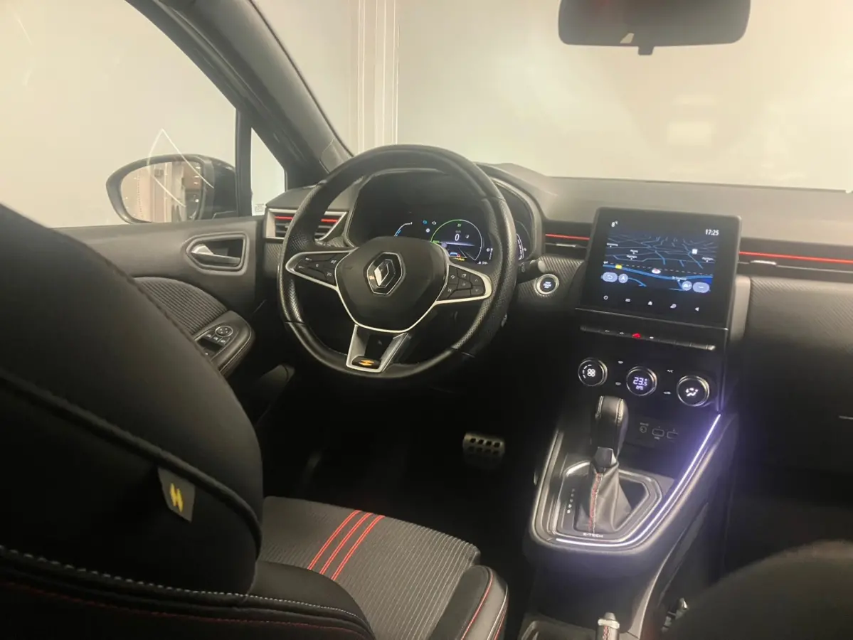 1.6 E-Tech Hybrid 140 R.S. Line | RS| LED | Camera | Navigatie | Trekhaak | Eerste eigenaar |