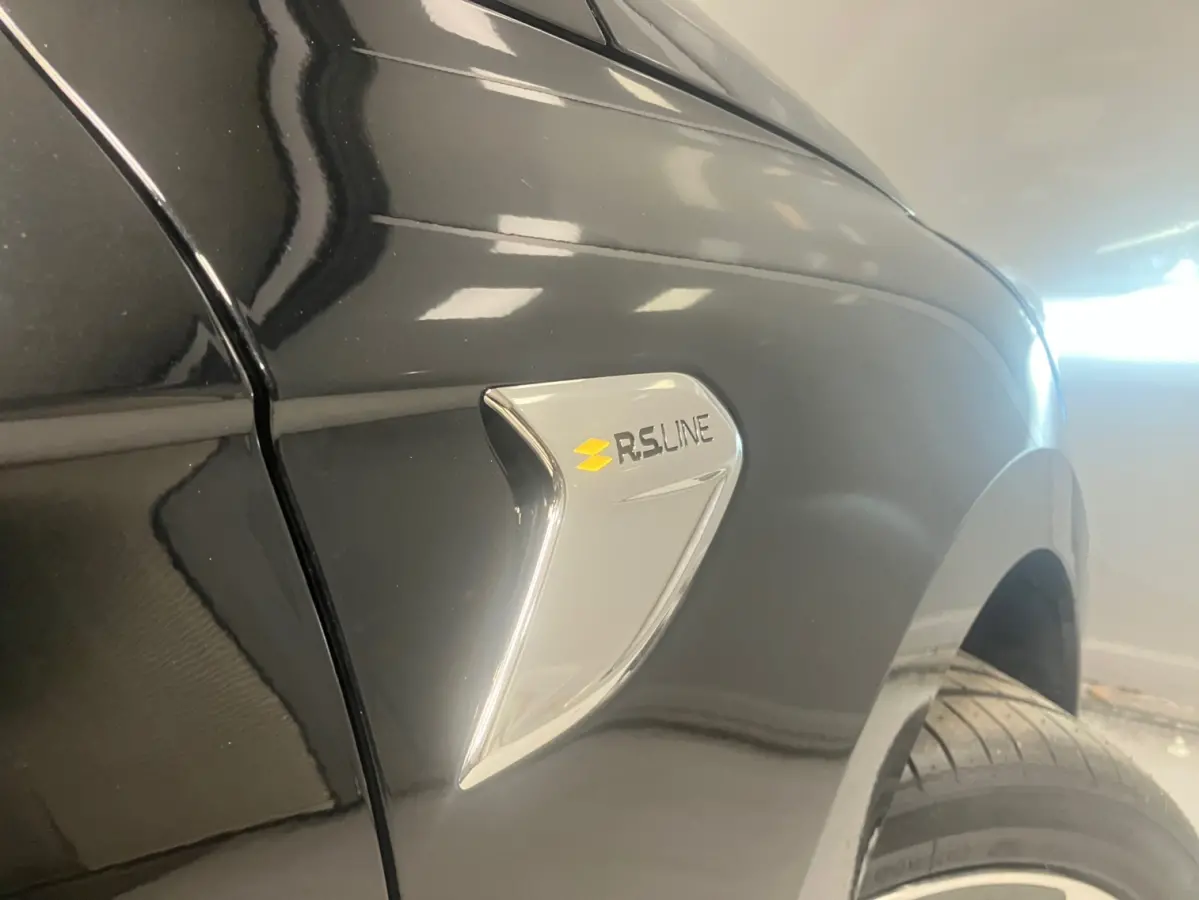 1.6 E-Tech Hybrid 140 R.S. Line | RS| LED | Camera | Navigatie | Trekhaak | Eerste eigenaar |