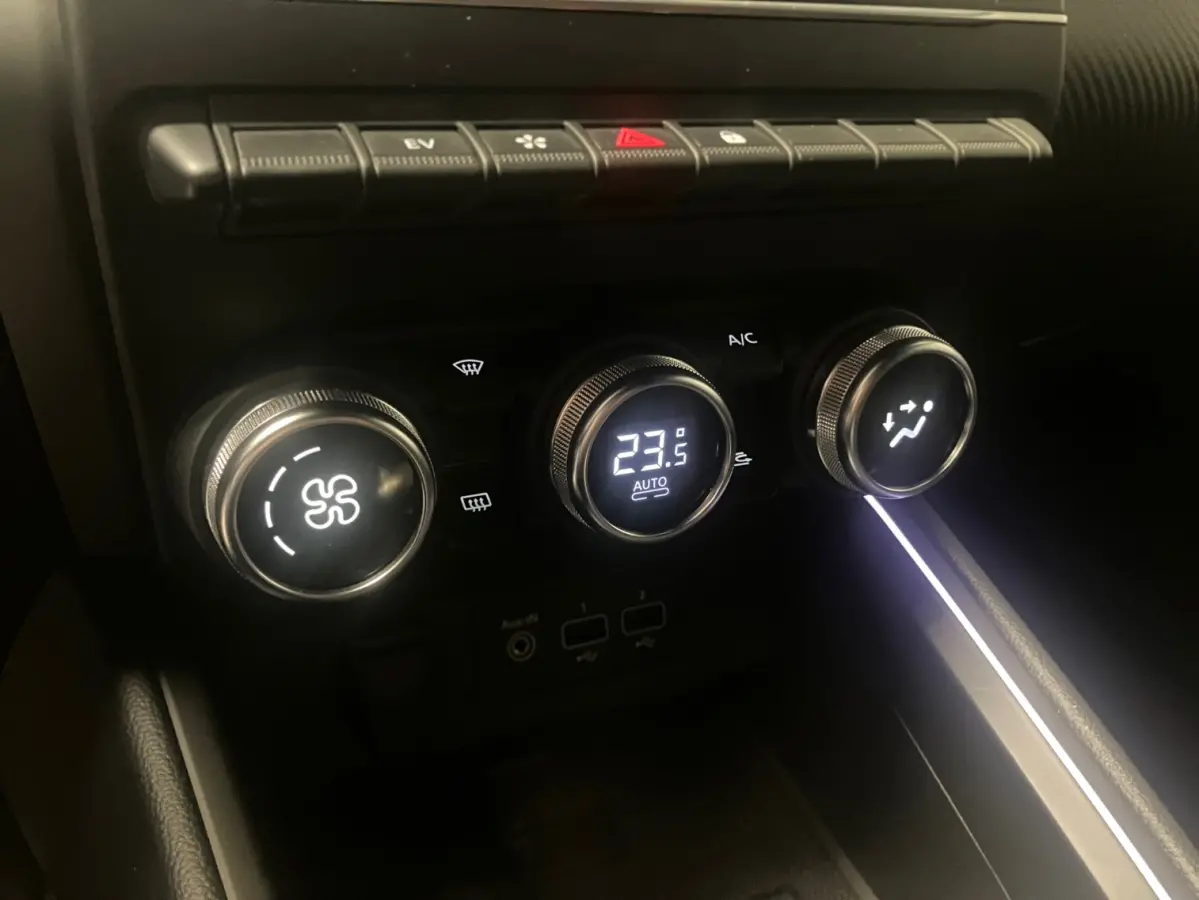 1.6 E-Tech Hybrid 140 R.S. Line | RS| LED | Camera | Navigatie | Trekhaak | Eerste eigenaar |