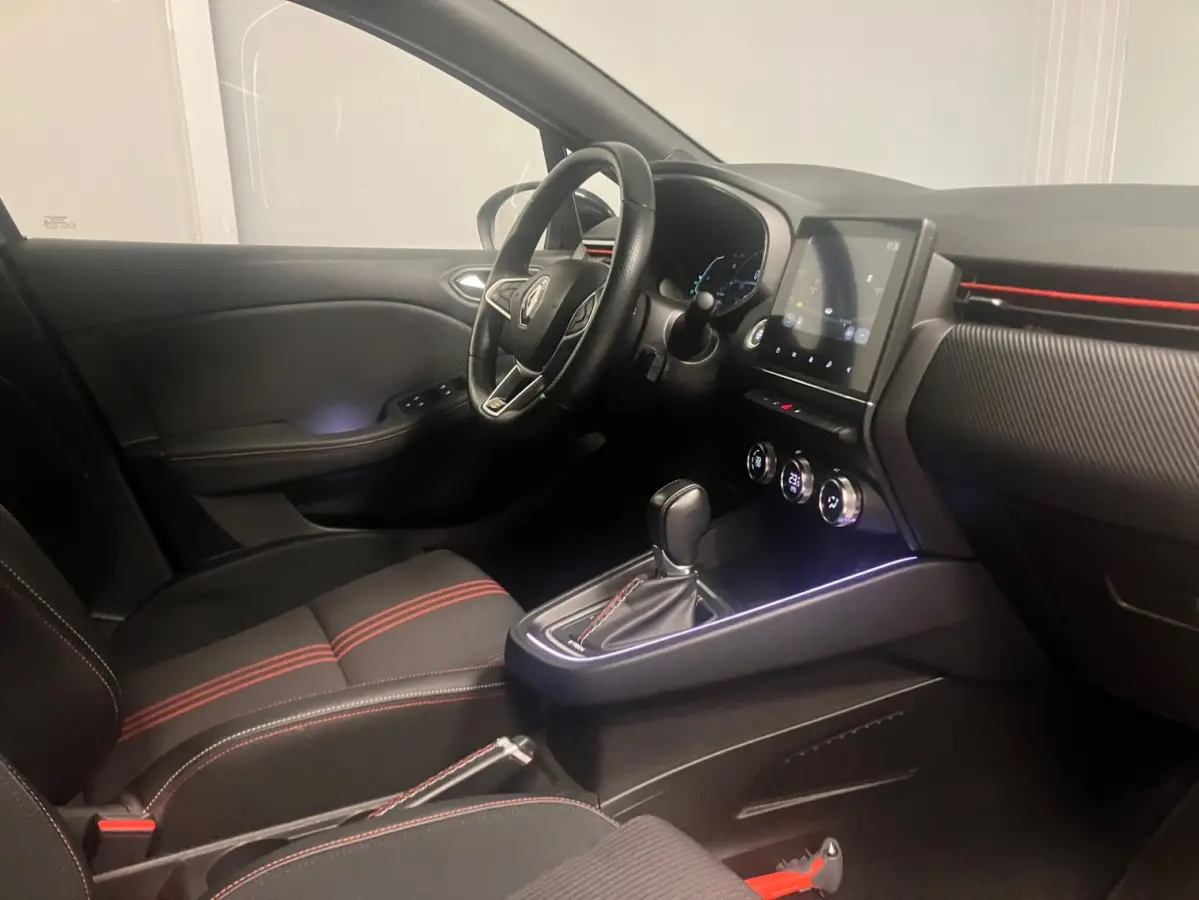 1.6 E-Tech Hybrid 140 R.S. Line | RS| LED | Camera | Navigatie | Trekhaak | Eerste eigenaar |