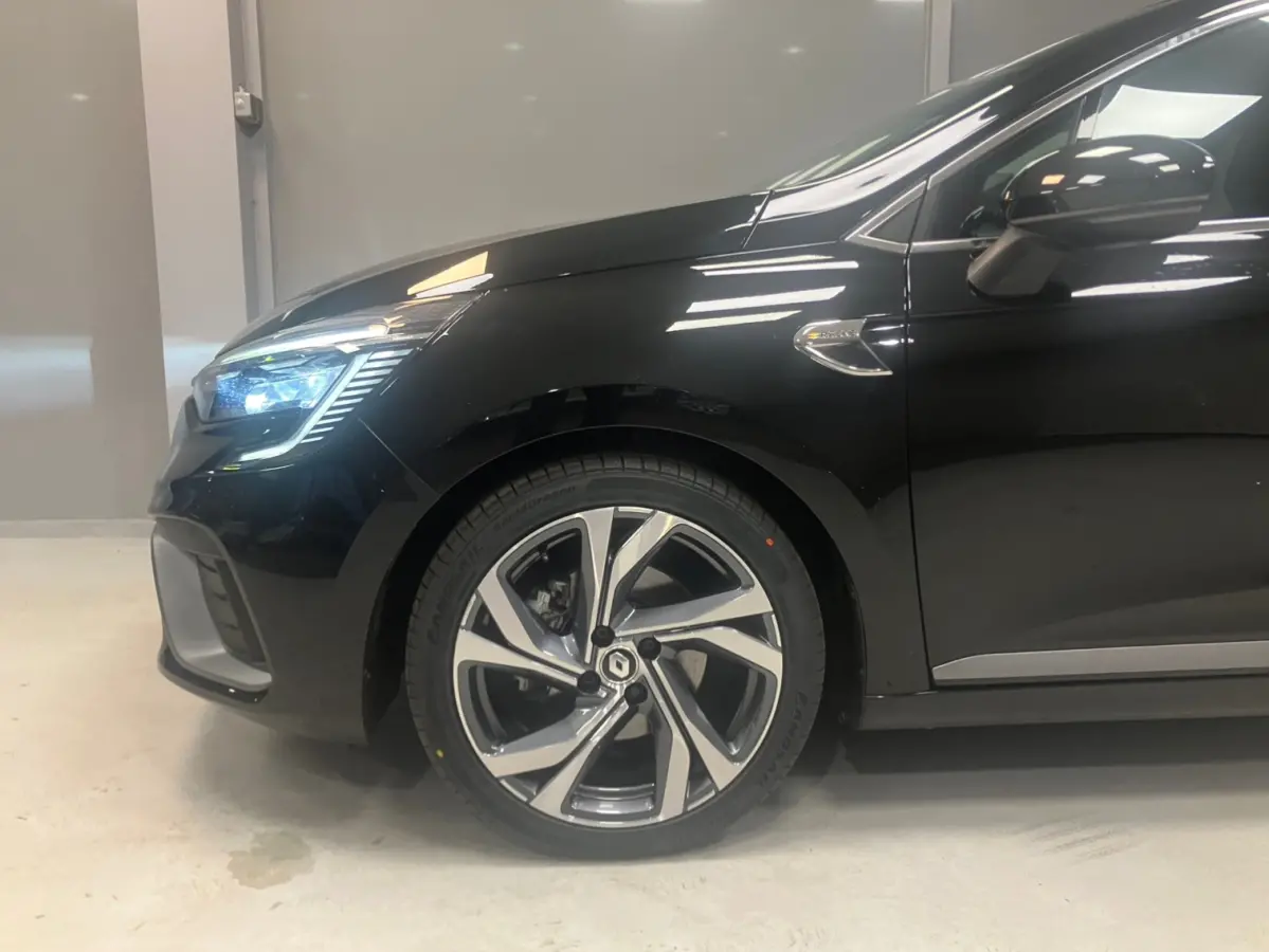 1.6 E-Tech Hybrid 140 R.S. Line | RS| LED | Camera | Navigatie | Trekhaak | Eerste eigenaar |